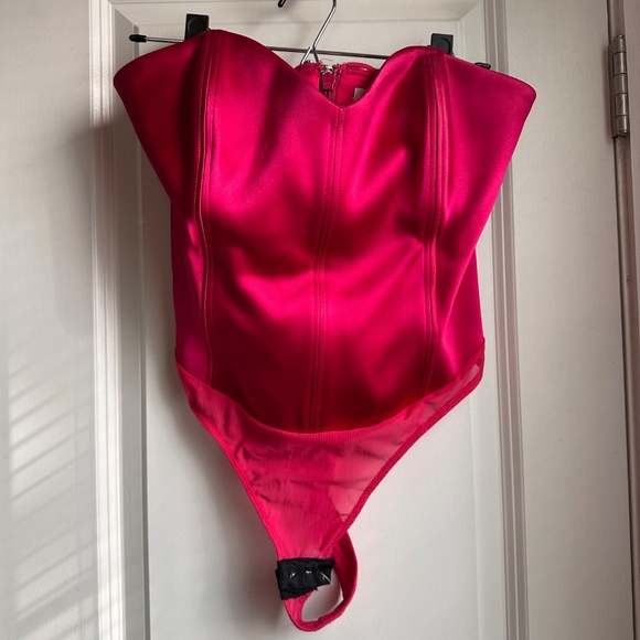Aritzia Babaton Blaze Strapless Satin Corset Bodysuit - Picture 2 of 6